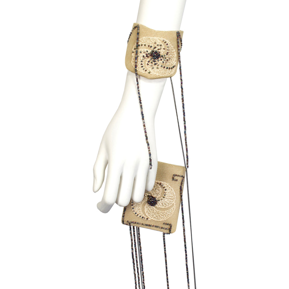 Vanda Smith - Vintage Lace - Wrist Bag